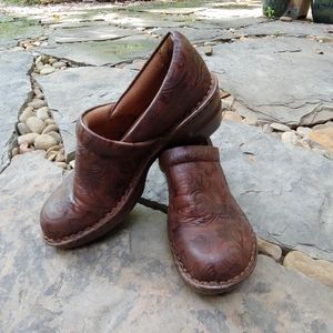 BOC (Born Concept) Floral Embossed Clogs